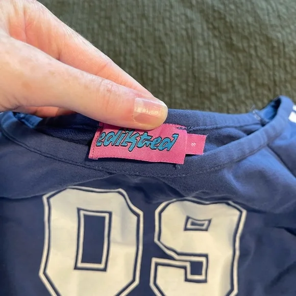 Blue Off-Shoulder long sleeve - Picture 2 of 9